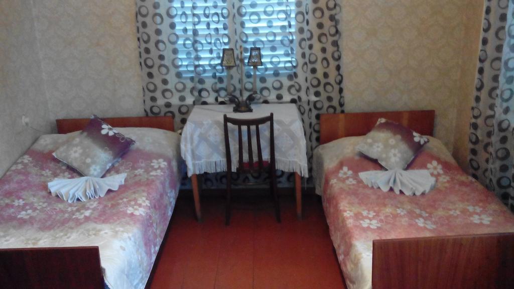 The Kiwi House Otel Lagodehi Dış mekan fotoğraf