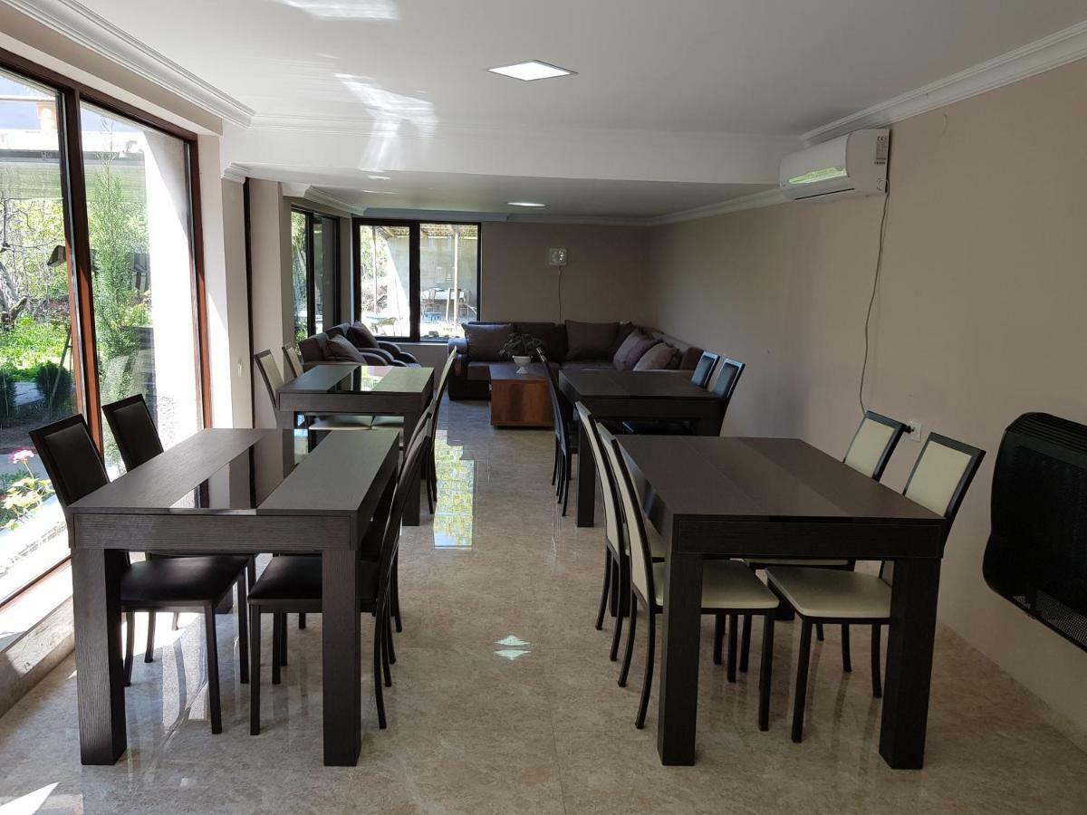 The Kiwi House Otel Lagodehi Dış mekan fotoğraf
